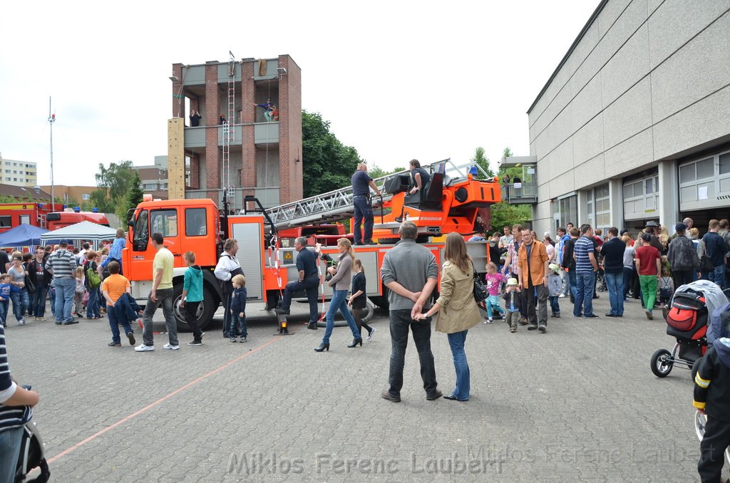 Tag der Offenen Tuer BF Koeln Weidenpesch Scheibenstr P738.JPG